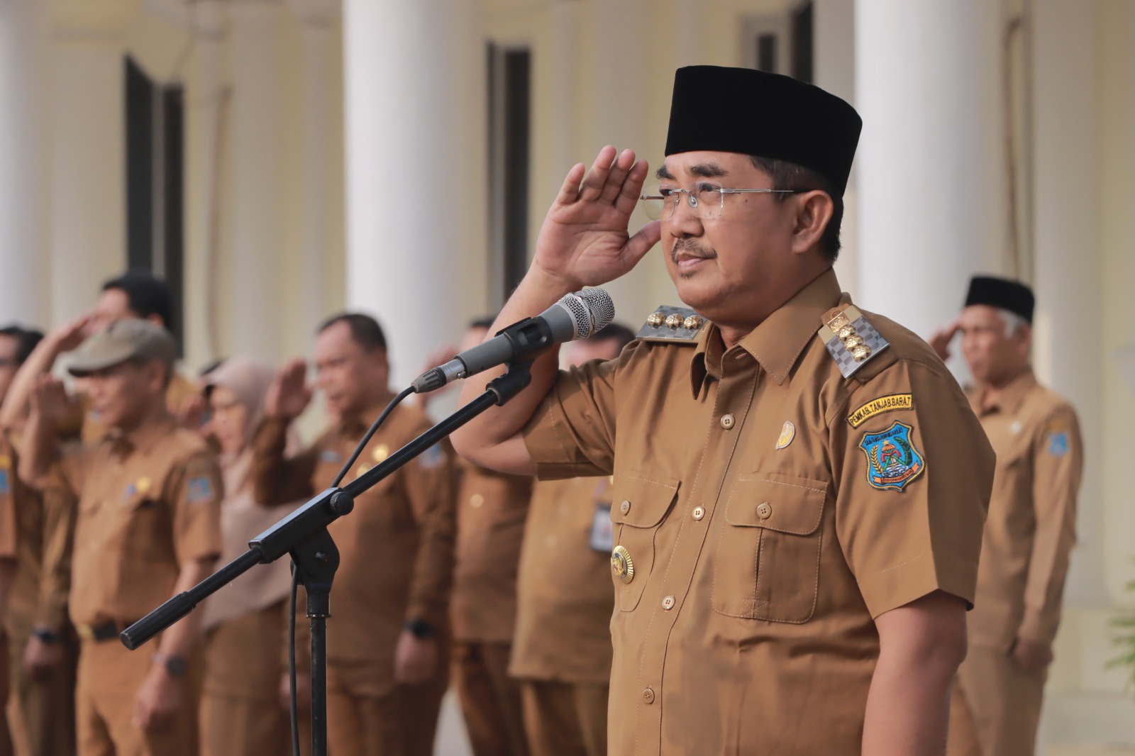 Bupati Pimpin Apel Rutin Lingkup Sekretariat Daerah Tanjab Barat. 