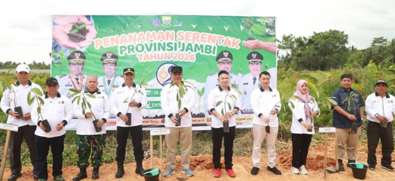 Wujudkan Kabupaten Ramah Lingkungan, Wabup Tanjabbar Pimpin Aksi Tanam Pohon Serentak 