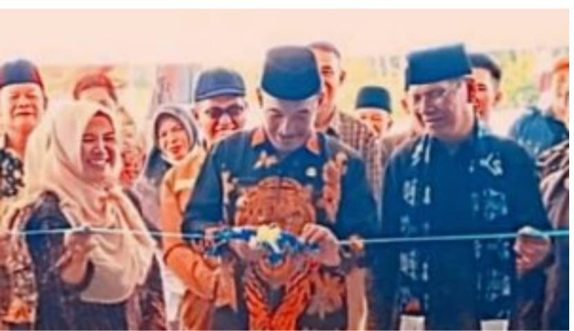 Pj Bupati Kerinci, Asraf meresmikan gedung seni dan olahraga karang taruna tunas muda di Desa Pendung Tengah