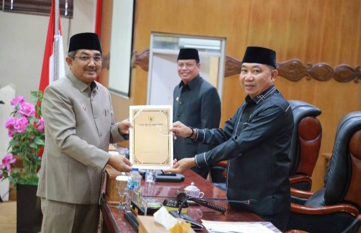 Gelar Paripurna, DPRD dan Pemkab Tanjab Barat Evaluasi Capaian Kinerja Tahun 2025