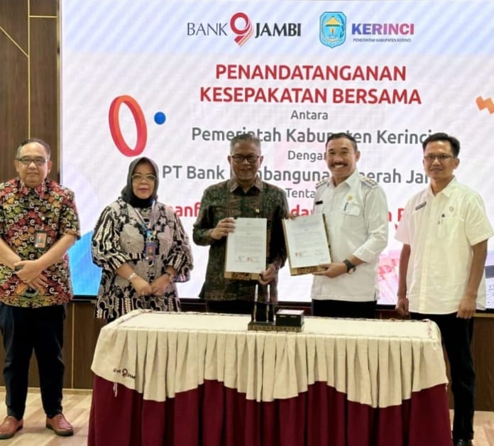 Pemkab Kerinci dan Bank Jambi Tandatangani Kesepakatan Kerjasama Pelayanan Keuangan