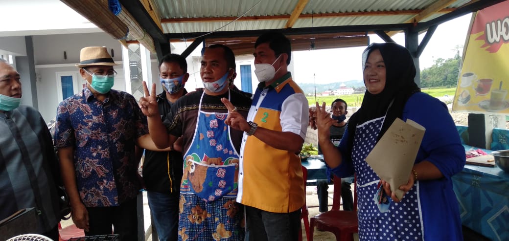 Syafril Nursal Blusukan Di Pasar Lempur, Pedagang: Kami Bersama Fachrori-Syafril 