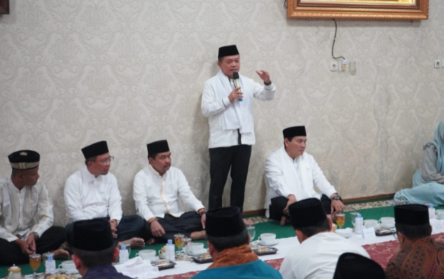 Gubernur Al Haris Serahkan Tali Asih, Penghargaan dan Santunan Bagi PNS Purnabakti Pemprov Jambi di Sarolangun