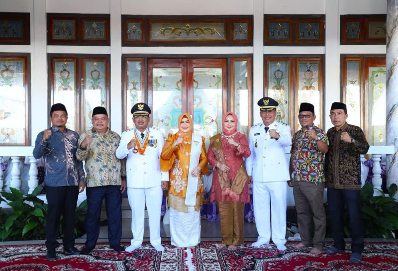 Ketua dan Anggota DPRD Tanjabbar Sambut Bupati dan Wakil Bupati Terpilih 