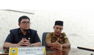 Datuk Minto, Kades Pudak Datangi Ivan Wirata ke Gedung DPRD Provinsi Jambi