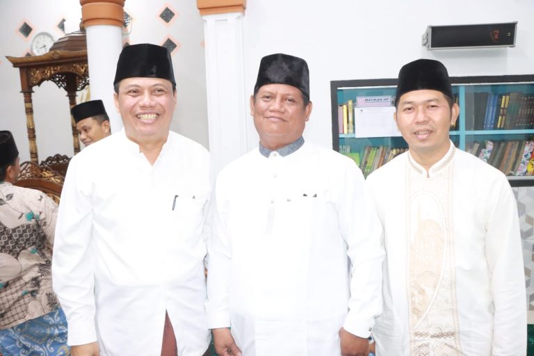 Pemkab Tanjab Barat Gelar Safari Ramadan di Desa Rantau Badak Lamo, Muara Papalik